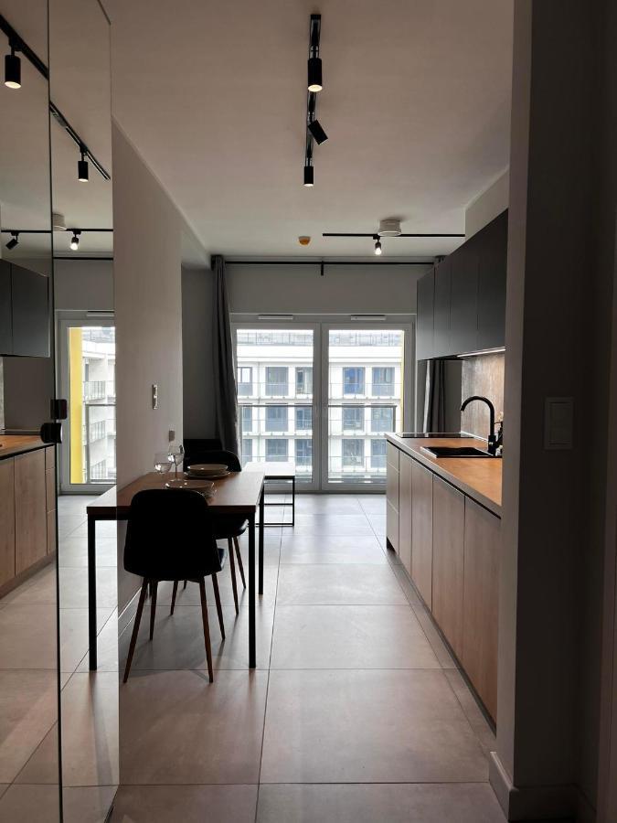 Property Apart - Legnicka Business Center 브로츠와프 외부 사진