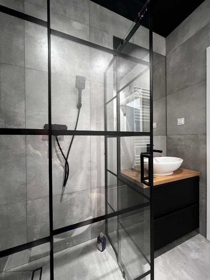 Property Apart - Legnicka Business Center 브로츠와프 외부 사진