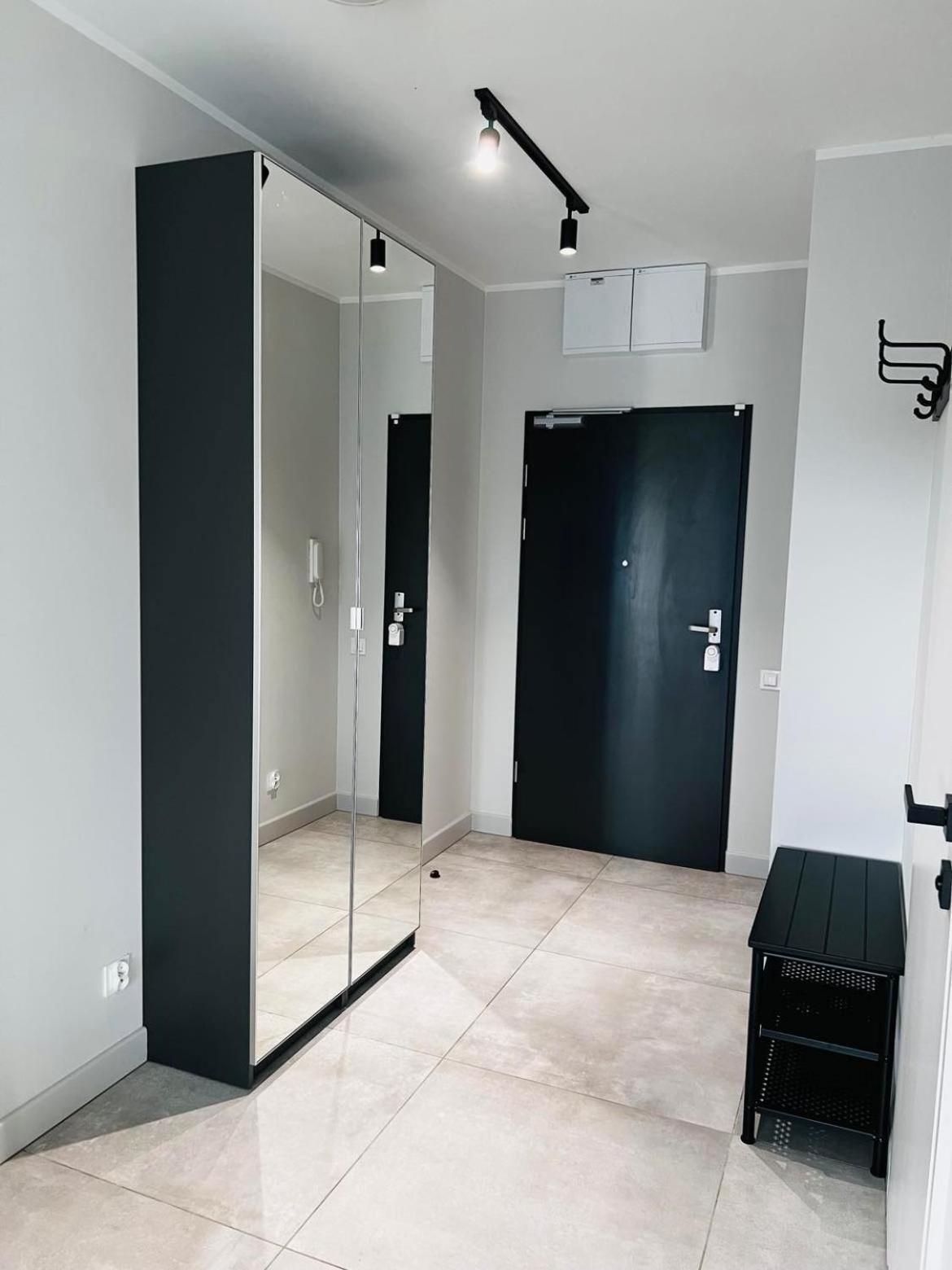 Property Apart - Legnicka Business Center 브로츠와프 외부 사진