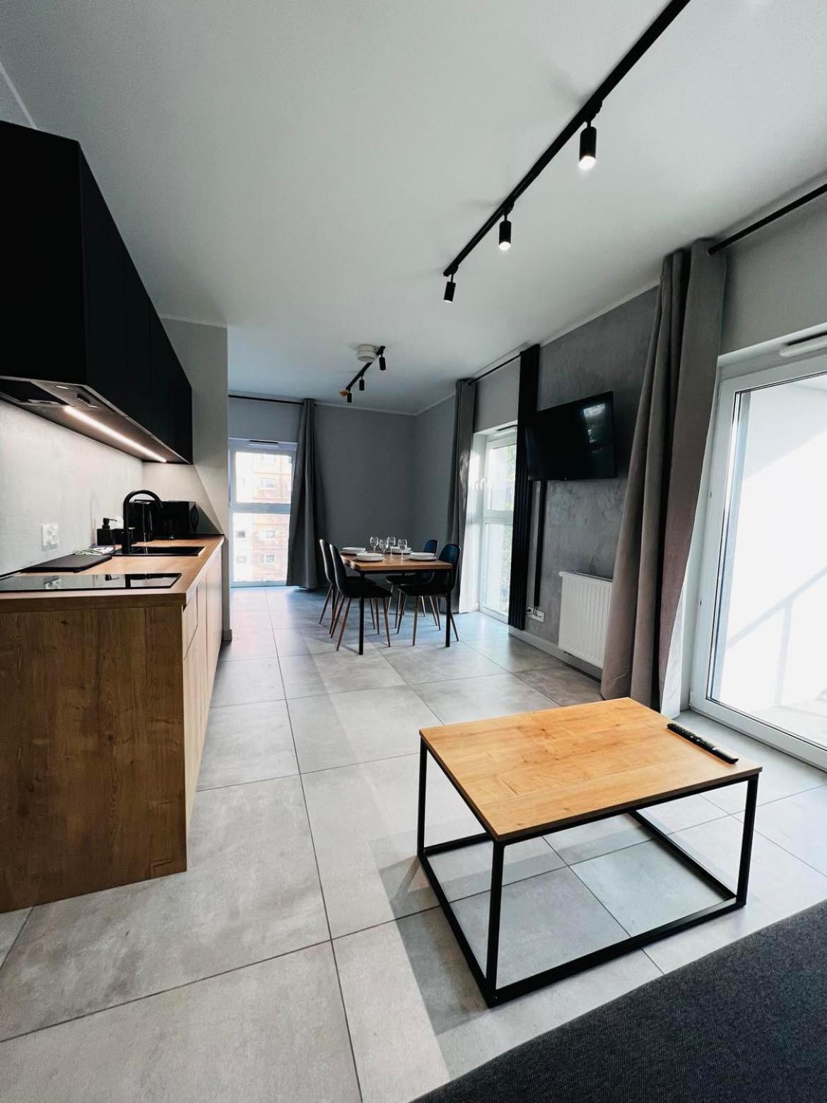 Property Apart - Legnicka Business Center 브로츠와프 외부 사진