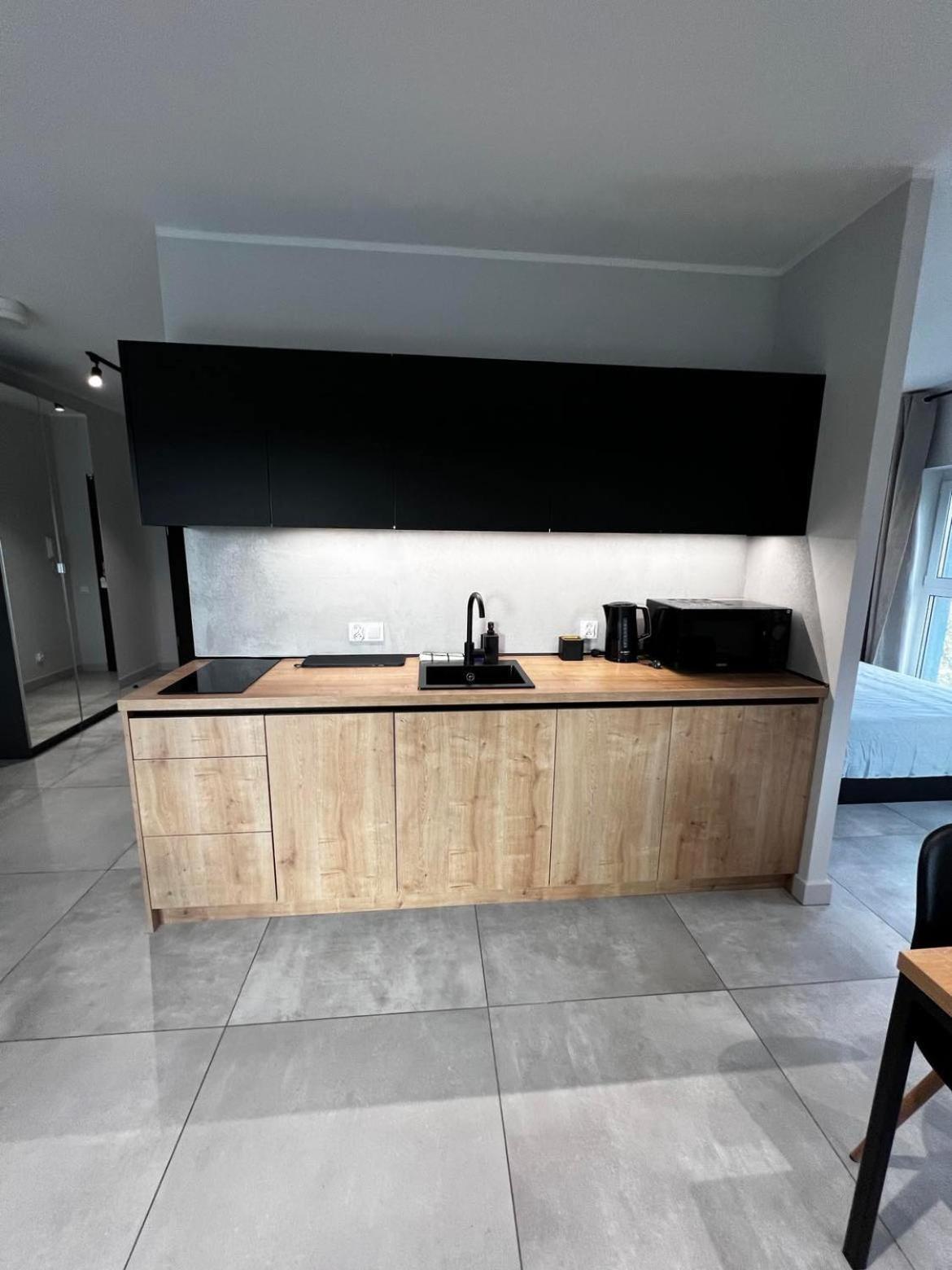 Property Apart - Legnicka Business Center 브로츠와프 외부 사진